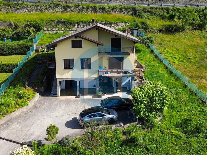 Casa con 6 locali in vendita in Via Presolana, Ossimo Inferiore, Ossimo