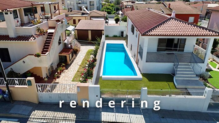 Casa con 9 locali in vendita in Via Parigi SNC, Olbia