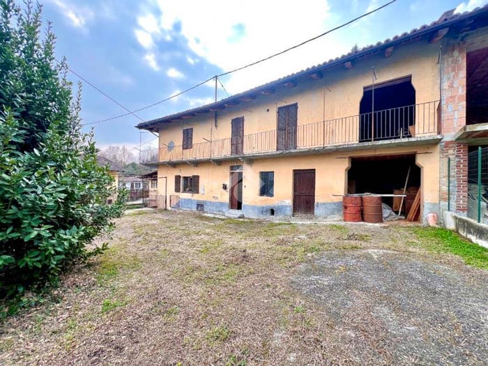 Casa con 6 locali in vendita in Roletto rocca, Cocconato