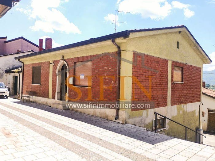 Casa con 6 locali in vendita in Via Belvedere, Sant'Angelo all'Esca