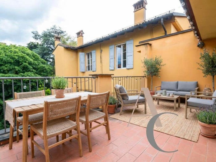 Appartamento trilocale in vendita in Strada Maggiore, Santo Stefano, Bologna