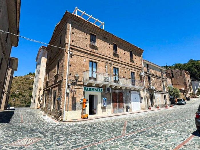 Appartamento trilocale in vendita in Via Garibaldi, Centro, Belmonte Calabro