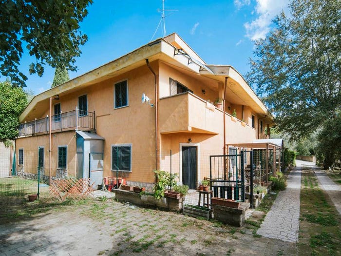 Appartamento trilocale in vendita in Strada di Macchiano, Campagnano di Roma