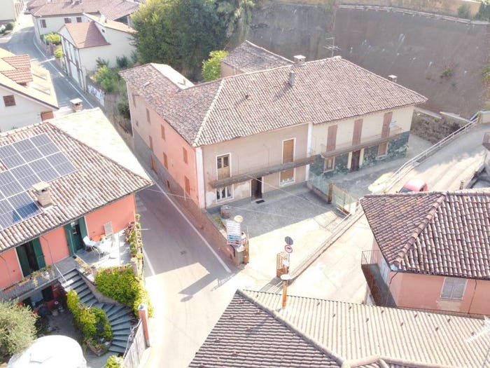 Casa con 6 locali in vendita in Via Capitano Laiolo, Centro, Vinchio