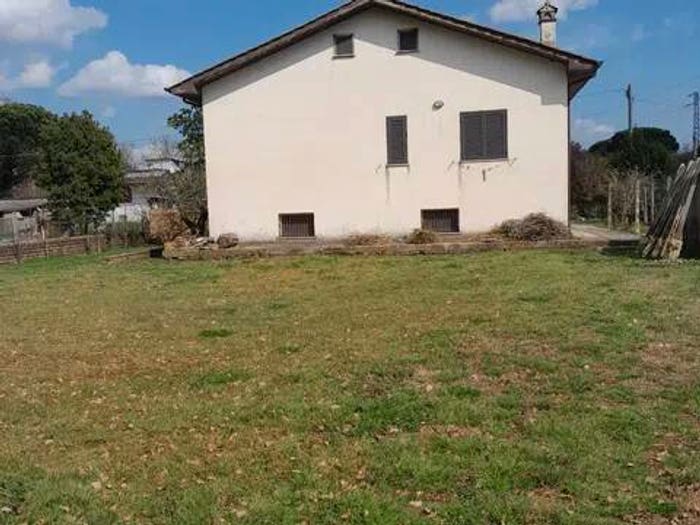 Casa con 6 locali in vendita in Via Alessandro Manzoni, Grezzano Pian Delle Rose, Nepi
