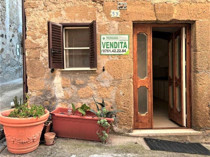 Appartamento bilocale in vendita in Via Cesare Battisti, Farnese