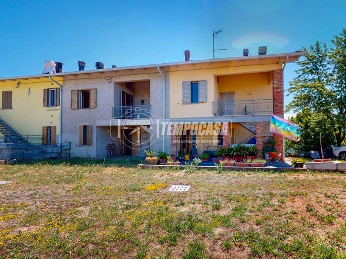 Appartamento quadrilocale in vendita in Via Riva, Montese