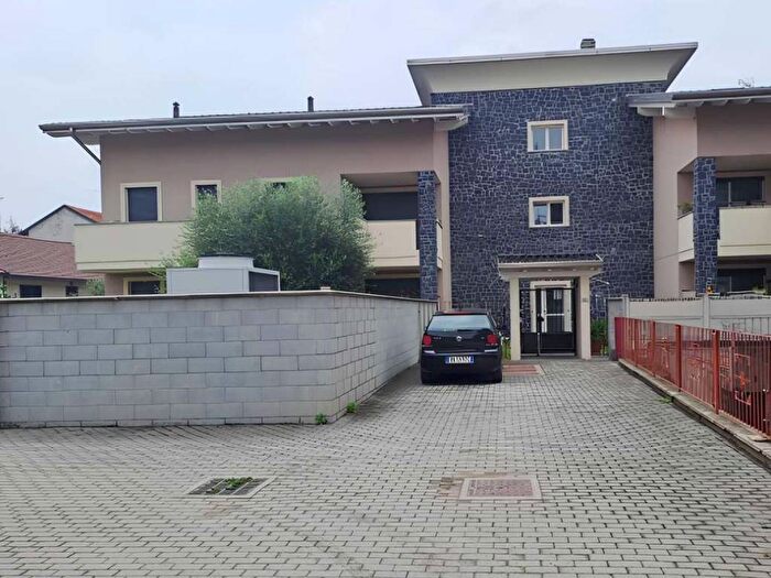 Appartamento quadrilocale in vendita in via Luigi Cadorna B, Centro, Nerviano