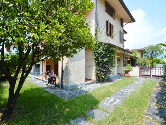 Casa con 6 locali in vendita in Via Duca D'Aosta, Centro, Forte dei Marmi