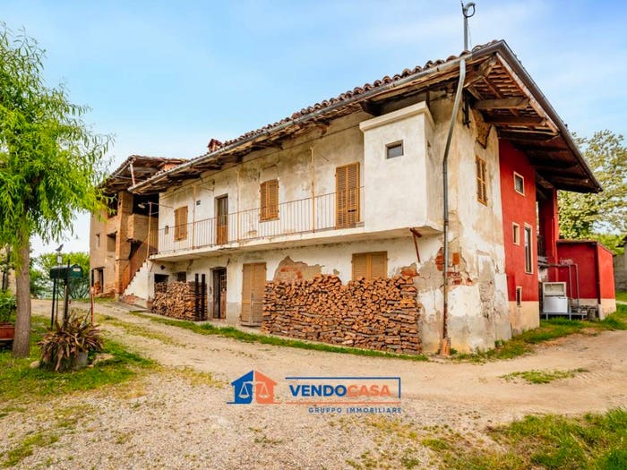 Casa con 6 locali in vendita in Località San Sebastiano, Monforte d'Alba