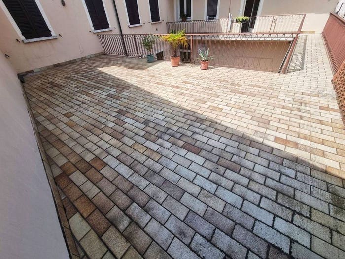 Appartamento quadrilocale in vendita in Vicolo Ospedale Vecchio, Lonato, Lonato del Garda