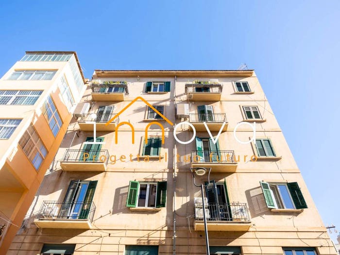 Appartamento bilocale in vendita in Politeama Ruggiero Settimo, Palermo
