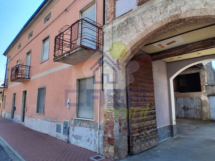 Casa trilocale in vendita in via Patrioti, Centro, Pieve San Giacomo