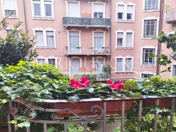 Appartamento trilocale in vendita in Via Bianca Di Savoia, Quadronno Crocetta, Milano