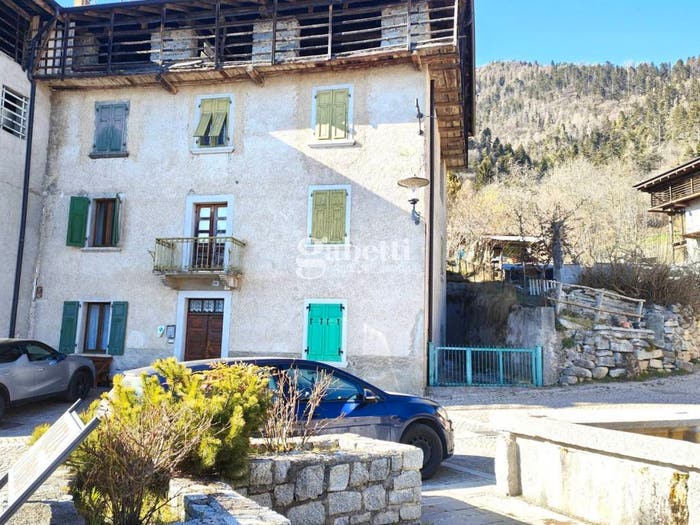 Casa con 6 locali in vendita in Località Larido, Bivedo Larido Marazzone, Bleggio Superiore