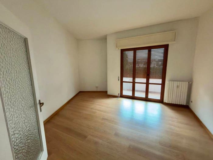 Appartamento bilocale in affitto in Via Ugo Foscolo, Centro, Parabiago