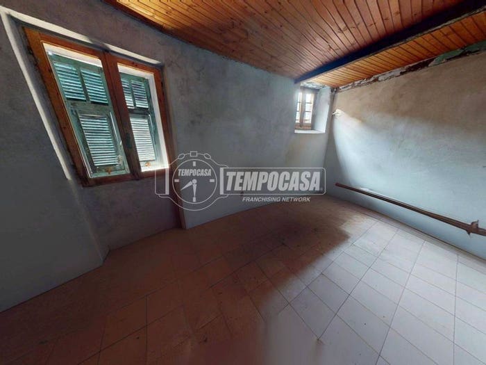 Appartamento quadrilocale in vendita in Via Comunale, Castel Vittorio