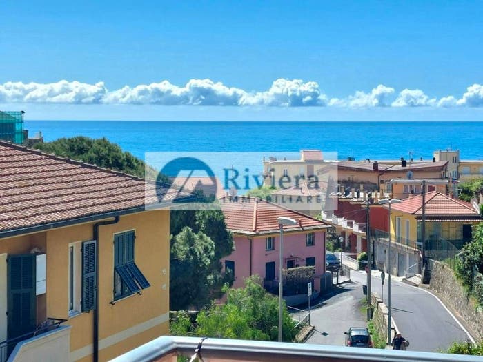 Appartamento trilocale in vendita in Via Solitario delle Alpi, Cervo