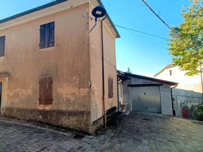 Casa quadrilocale in vendita in via Baigno Grosso, Baigno, Camugnano