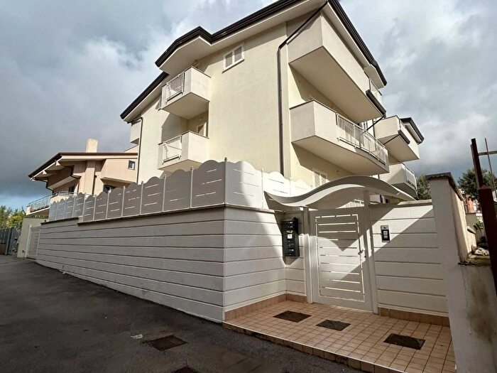 Appartamento trilocale in vendita in Via Francesco Marchesiello, Caserta