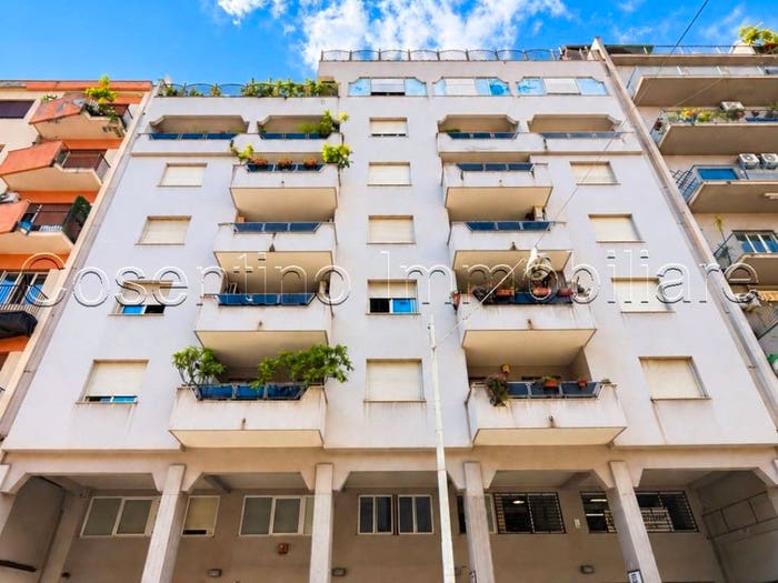 Appartamento trilocale in vendita in Via Marchese di Roccaforte, Libertà Villabianca, Palermo