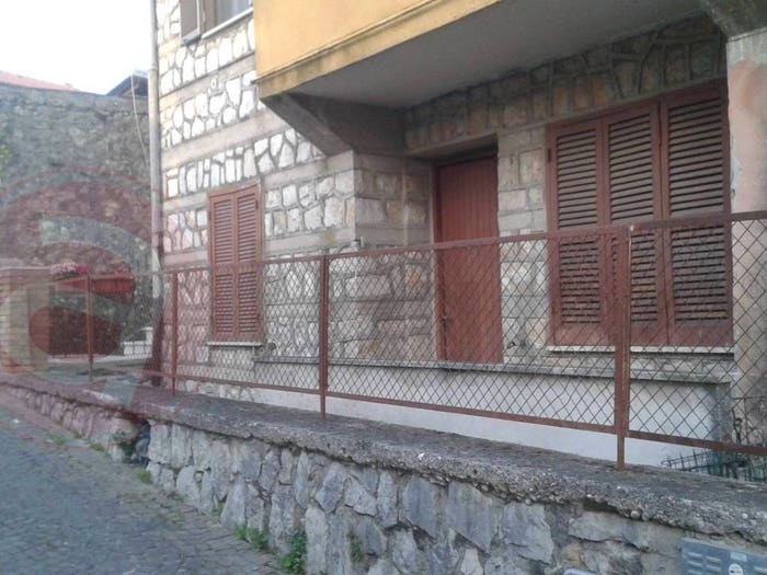 Casa con 5 locali in vendita in Via San Rocco interno, Sant'Ambrogio sul Garigliano