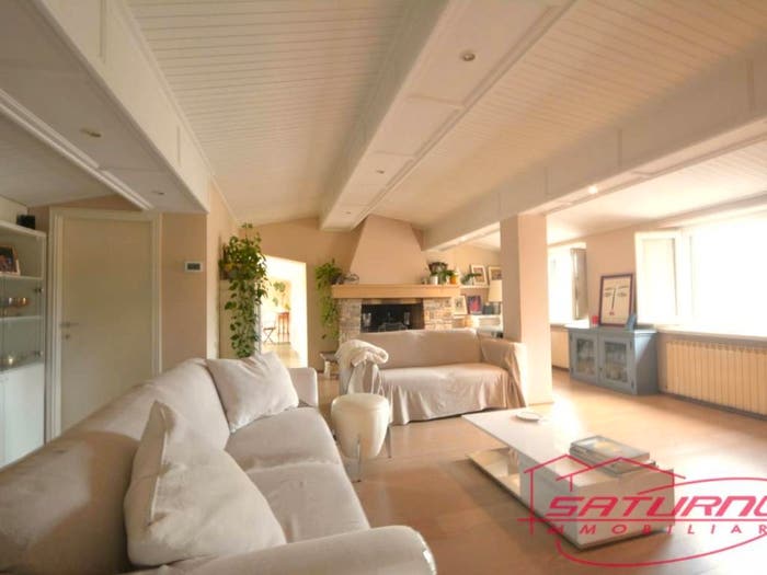 Appartamento con 5 locali in vendita in Via Elisa, Piazza Anfiteatro Torre Guinigi, Lucca