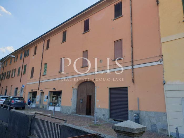 Casa con 6 locali in vendita in VIA DIAZ, Alzate Brianza
