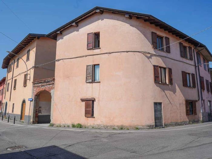 Casa con 6 locali in vendita in via San Giovanni Bosco, Centro, Arcene