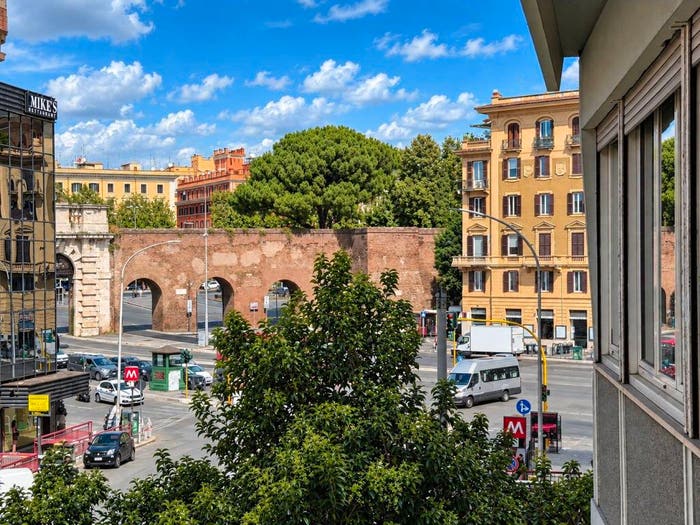 Appartamento quadrilocale in vendita in Via Magnagrecia, San Giovanni, Roma
