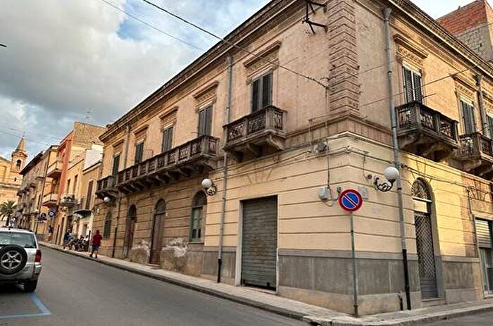 Appartamento con 6 locali in vendita in Via S Giuseppe Sant'Agata di Militello ME Italia, Centro, Sant'Agata di Militello