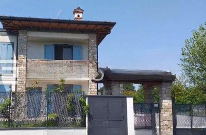 Casa con 5 locali in vendita in Pontoglio BS Italia, Pontoglio