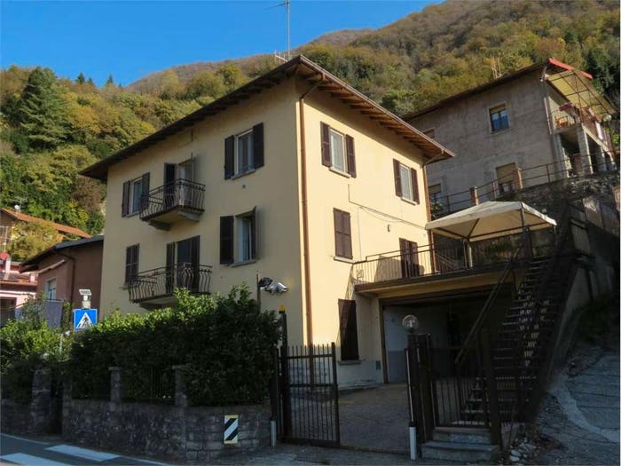 Casa con 6 locali in vendita in Via Matteotti, Pognana Lario