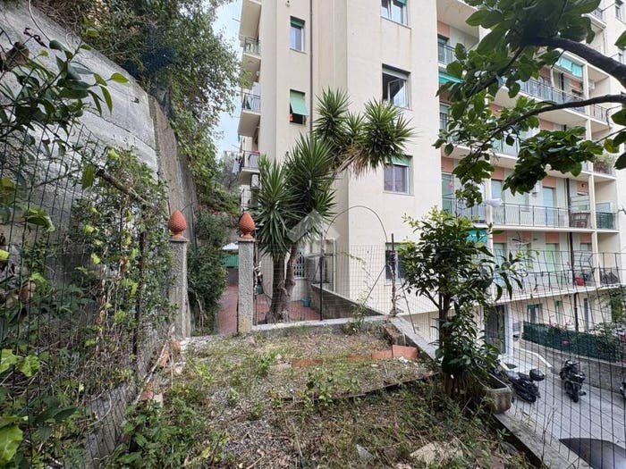 Appartamento trilocale in vendita in Via Giambattista Gaulli, San Fruttuoso, Genova