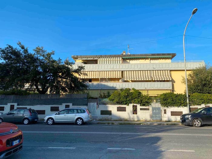 Casa trilocale in vendita in Viale delle Pinete, Marina di Carrara, Carrara