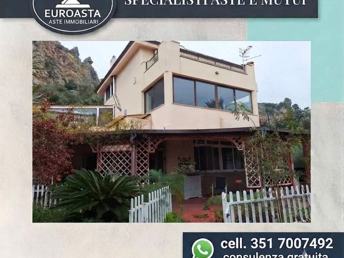 Casa con 6 locali in vendita in Via donatello, Capaci