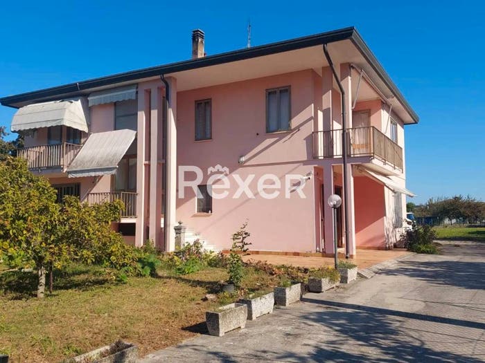 Casa con 6 locali in vendita in Via Europa, Sant'Angelo di Piove di Sacco