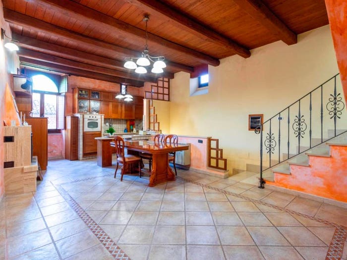 Casa con 5 locali in vendita in Via Principe Amedeo, Centro, Priverno