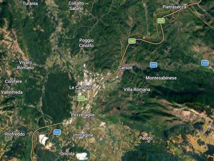 Appartamento con 5 locali in vendita in Via dei Marsi, Centro, Carsoli