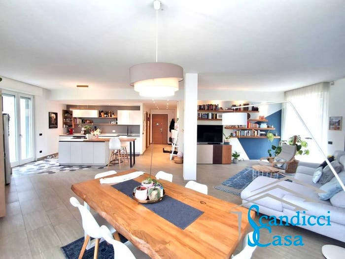 Appartamento con 5 locali in vendita in Via Don Lorenzo Perosi, Novoli, Firenze