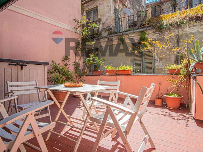 Appartamento trilocale in vendita in via giuseppe raggio, Centro Storico, Chiavari