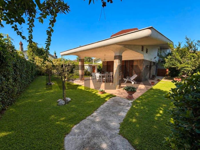 Casa con 6 locali in vendita in Via Sesia, Tor San Lorenzo Nuova California, Ardea