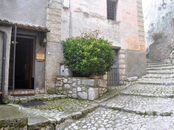 Casa con 6 locali in vendita in Via del Fico, Fumone