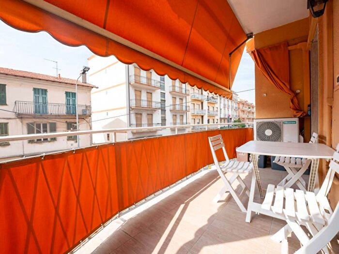 Appartamento trilocale in vendita in Via Vittorio Emanuele II, Centro, Bordighera