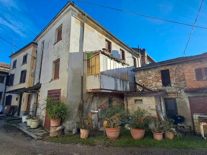 Casa quadrilocale in vendita in Via Vittorio Emanuele, Centro, Montalto Pavese