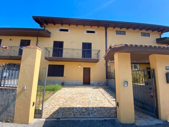 Casa con 6 locali in vendita in Via degli Oleandri, Gizzeria
