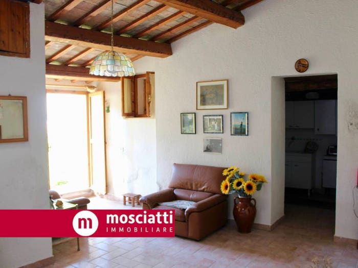 Casa bilocale in vendita in Frazione Rastia, Matelica