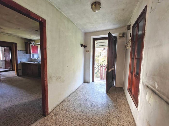 Appartamento con 6 locali in vendita in Via per Pieve di Brancoli, Brancoleria, Lucca