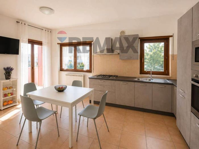 Appartamento trilocale in vendita in viale giacomo mancini, Mancini, Cosenza