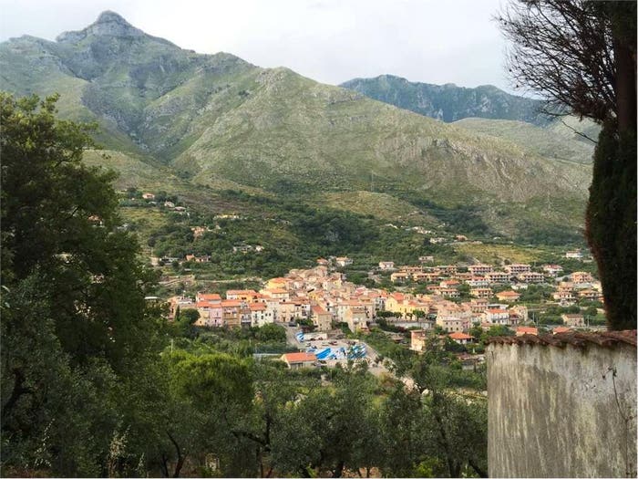 Casa bilocale in vendita in Maranola Trivio, Formia